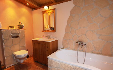 Reserl: Bagno, Camera, Proprietà, Interior Design, Parete, Pavimento, Idraulico Fixture, Costruzione, Piastrella, Casa