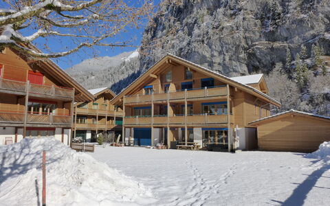 Staubbach: Neve, Cielo, Costruzione, Montagna, Pendenza, Finestra, Casa, Albero, Tempo Libero, Catena Montuosa