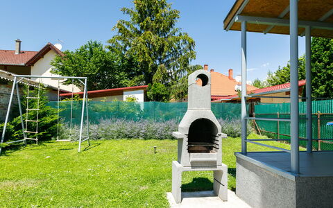Bercsényi: Cielo, Pianta, Albero, Lotto, Shade, Erba, Tempo Libero, Immobiliare, Area Rurale, Paesaggio