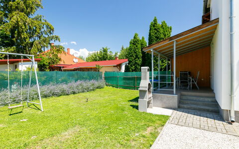 Bercsényi: Cielo, Pianta, Costruzione, Albero, Porta, Shade, Lotto, Quartiere, Villetta, Zona Residenziale