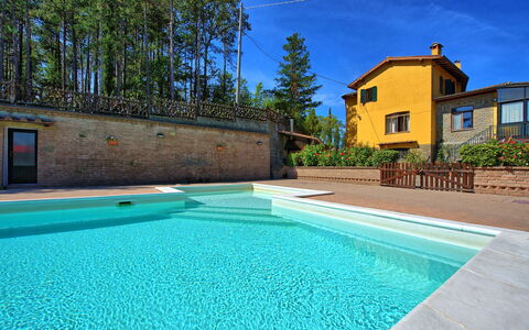 Villa Lorenzo: Piscina, Proprietà, Casa, Immobiliare, Casa, Costruzione, Estate, Tempo Libero, Villa, Zona Residenziale