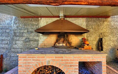 Villa Lorenzo: Massoneria Forno, Focolare, Elettrodomestico Da Cucina, Camera, Forno, Architettura, Costruzione, Casa, Interior Design