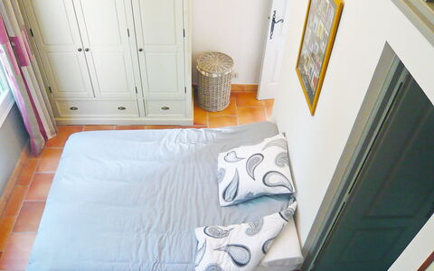Cavalaire 151: Camera Da Letto, Camera, Proprietà, Mobilia, Letto, Interior Design, Lenzuolo, Parete, Casa, Pavimento