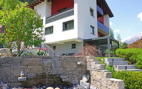 Urgbach Apart: Cielo, Pianta, Costruzione, Giorno, Proprietà, Finestra, Albero, Architettura, Urban Design, Tempo Libero