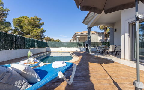 Gaviota 5: Proprietà, Cielo, Costruzione, Azzurro, Shade, Albero, Tempo Libero, Legna, Mobili Da Esterno, Immobiliare