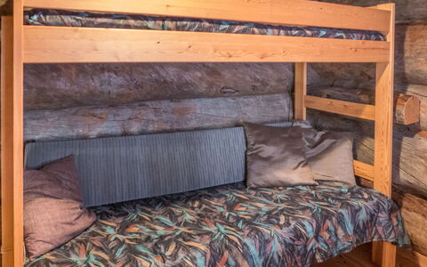 Mäntylä A-Osa: Legna, Pavimento, Letto A Castello, Color Legno, Biancheria, Camera Da Letto, Latifoglie, Bedding, Lenzuolo, Letto