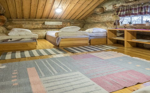 Mäntylä A-Osa: Pavimentazione, Camera Da Letto, Pavimento, Legna, Letto, Interior Design, Biancheria, Lenzuolo, Tessile, Bedding