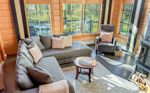 Mäntyrinne: Legna, Mobilia, Pavimentazione, Interior Design, Divano, Pavimento, Soggiorno, Casa, Pavimento In Legno