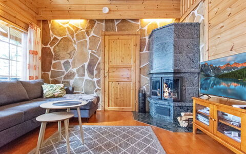 Korpilahti: Legna, Log Cabin, Soffitto, Villetta, Color Legno, Latifoglie, Soggiorno, Pavimento In Legno, Legname, Elettrodomestico