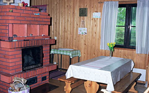 Mustikkainen: Casa, Villetta, Tetto, Estate, Shade, Agriturismo, Prato, Landscaping, Giardino, Cortile