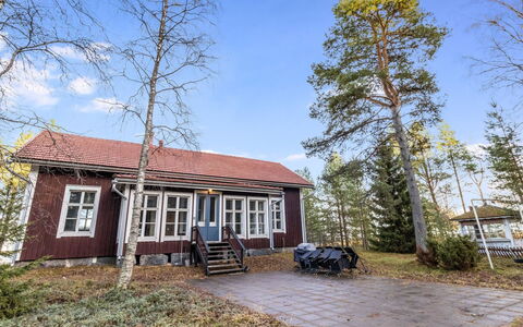 Säikkäranta: Costruzione, Finestra, Legna, Ramo, Casa, Casa, Villetta, Architettura, Tetto, Area Rurale
