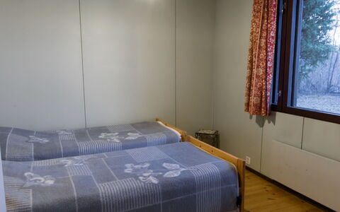 Vattomäki: Pavimento, Pavimentazione, Legna, Camera Da Letto, Mobilia, Letto, Interior Design, Lenzuolo, Camera, Bedding