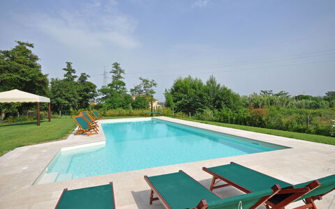 Villa Marginone: Piscina, Proprietà, Casa, Immobiliare, Ricorrere, Tempo Libero, Estate, Costruzione, Villa, Vacanza