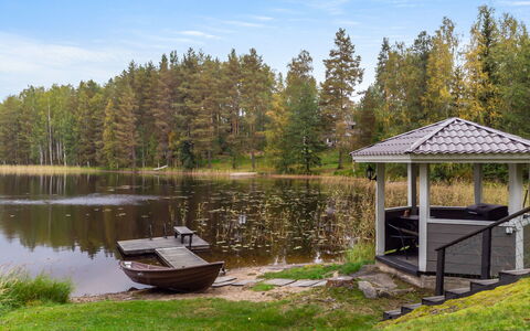 Kiikkukallio: Albero, Banca, Casa, Villetta, Lago, Stagno, Foresta, Log Cabin