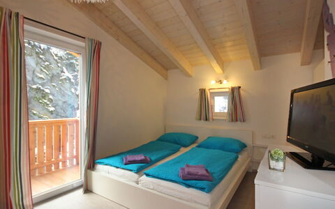 Am Arlberg: Camera Da Letto, Camera, Proprietà, Letto, Mobilia, Soffitto, Interior Design, Lenzuolo, Costruzione, Telaio Del Letto