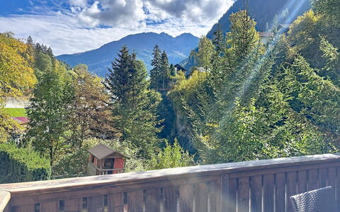 Am Arlberg: Geografia Montane, Albero, Montagna, Collina, Highland, Catena Montuosa, Hill Station, Foresta, Valle, Larice