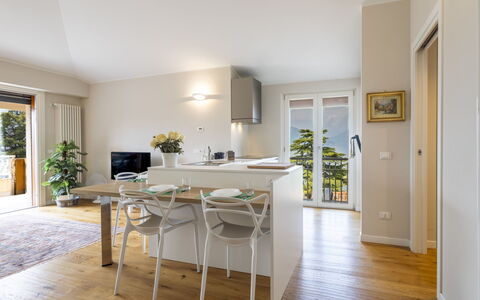 Porto Valtravaglia 200: Mobilia, Interior Design, Pavimentazione, Sedia, Pavimento, Legna, Cucina & Sala Da Pranzo Tavolo, Tavolo, Soffitto, Sala Da Pranzo