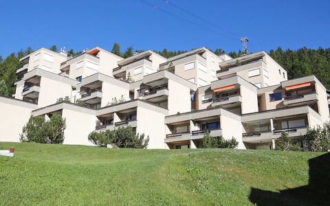 Residenz Surlej 6: Proprietà, Zona Residenziale, Casa, Casa, Immobiliare, Costruzione, Estate, Architettura, Dimora, Quartiere