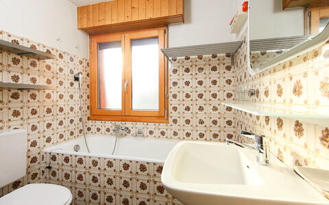 Atlantic 112: Bagno, Proprietà, Camera, Interior Design, Vasca Da Bagno, Parete, Costruzione, Piastrella, Immobiliare, Architettura