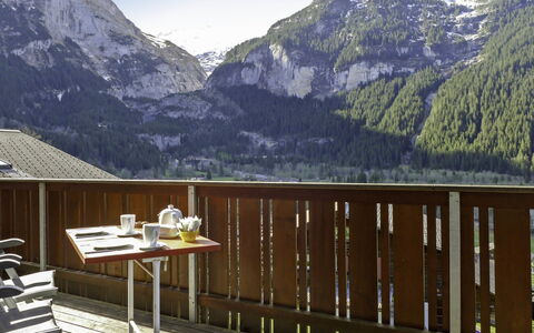 Chalet Ahornen: Montagna, Cielo, Nube, Tavolo, Mobilia, Paesaggio Naturale, Pianta, Costruzione, Natura, Legna
