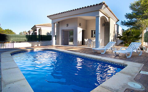 Gaviota 10: Acqua, Cielo, Proprietà, Pianta, Piscina, Costruzione, Azzurro, Shade, Albero, Rettangolo
