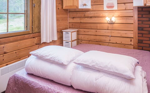 Rukatörmä, Kesäjärvi: Letto, Camera Da Letto, Legna, Lenzuolo, Bedding, Mobilia, Casa, Interior Design, Telaio Del Letto, Biancheria