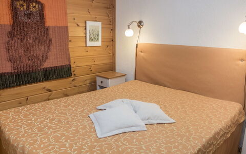 Pöllölaakso: Legna, Raccordo, Villetta, Casa, Casa, Plank, Edifici Giardino, Log Cabin, Latifoglie, Portico