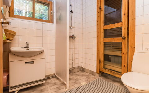 Ruka-Linkki 3A: Legna, Pavimentazione, Pavimento, Interior Design, Idraulico Fixture, Camera, Idraulico, Bagno, Soffitto, Color Legno