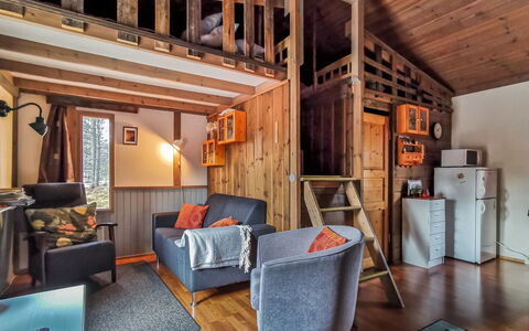 Salakolo 1: Mobilia, Legna, Pavimentazione, Interior Design, Pavimento, Soffitto, Camera, Latifoglie, Color Legno, Casa