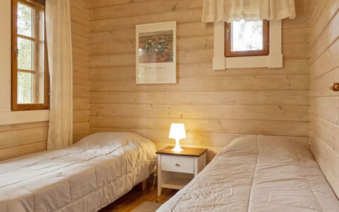 Lonnakko: Legna, Interior Design, Pavimentazione, Pavimento, Mobilia, Camera, Letto, Camera Da Letto, Marrone, Casa