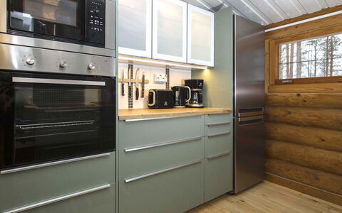 Pohosniemi: Elettrodomestico Da Cucina, Legna, Apparecchio Major, Cucina, Cabinetry, Pavimentazione, Interior Design, Mobilia, Elettrodomestico, Cassetto