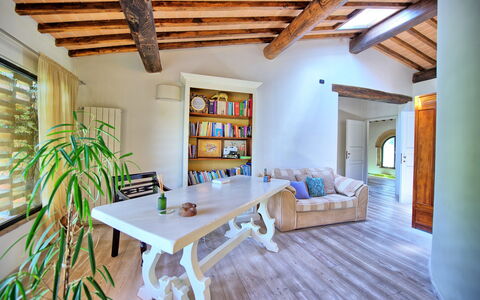 Villa Diletta: Proprietà, Camera, Costruzione, Interior Design, Mobilia, Soffitto, Casa, Pavimento, Immobiliare, Soggiorno