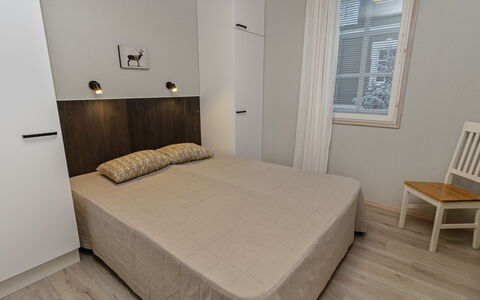 Rukan Taikavuosseli 12 a: Letto, Mobilia, Interior Design, Pavimento, Camera Da Letto, Pavimentazione, Parete, Legna, Lenzuolo, Camera