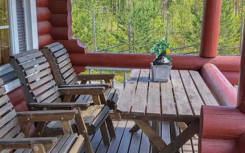 Harjurinne: Mobilia, Legna, Mobili Da Esterno, Sedia, Latifoglie, Color Legno, Tavolo Esterno, Deck, Log Cabin, Terrazza