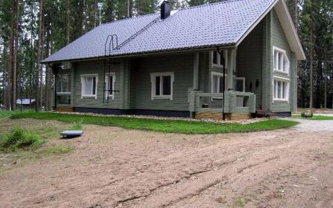Kärkelä: Costruzione, Appartamento, Facciata, Città, Zona Residenziale, Urban Design, Insediamento Umano, Condominio, Uso Misto, Balcone