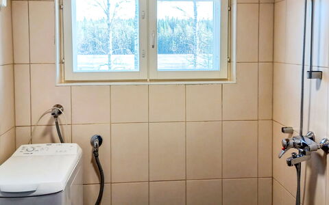 Pellervo: Parete, Idraulico Fixture, Pavimentazione, Interior Design, Bagno, Pavimento, Idraulico, Camera, Rubinetto, Soffitto