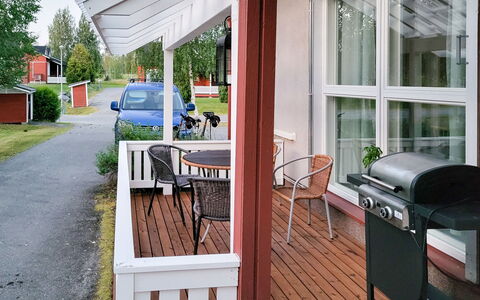 Tahko Ski Koivulantie: Legna, Portico, Mobilia, Casa, Casa, Color Legno, Porta, Deck, Sedia, Latifoglie