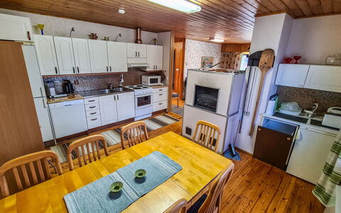 Ellilä: Legna, Casa, Camera, Latifoglie, Color Legno, Pavimento In Legno, Log Cabin, Cabinetry, Plank, Hotel