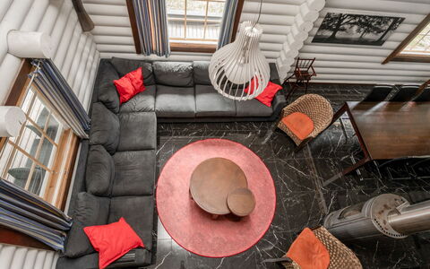 Villa Assi: Mobilia, Interior Design, Legna, Pavimentazione, Pavimento, Illuminazione, Appartamento, Soggiorno, Soffitto, Casa