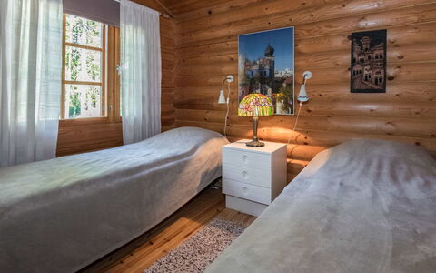 Kiimalammi: Legna, Interior Design, Mobilia, Camera Da Letto, Letto, Pavimento, Soffitto, Pavimentazione, Casa, Camera