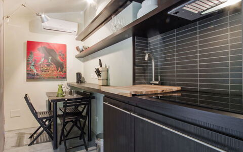 Deluxe: Mobilia, Costruzione, Interior Design, Legna, Pavimento, Casa, Pavimentazione, Controsoffitto, Cucina, Cornice