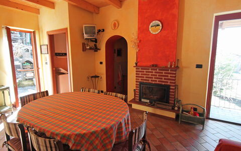 Casa Mulino: Camera, Proprietà, Costruzione, Mobilia, Pavimento, Interior Design, Casa, Immobiliare, Tavolo, Soffitto