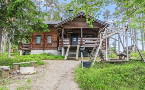 Karpalo: Villetta, Casa, Casa, Edifici Giardino, Raccordo, Log Cabin, Agriturismo, Estate, Capannone, Cortile