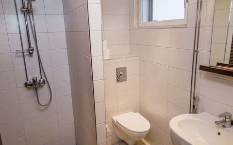 Tahko Spa Suites Orange a 9: Erba, Casa, Villetta, Lotto, Casa, Estate, Prato, Raccordo, Agriturismo, Portico