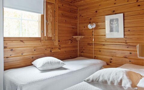 Lahdenpohja, Vaikon Loma 7: Legna, Soffitto, Interior Design, Pavimentazione, Pavimento, Camera Da Letto, Letto, Casa, Mobilia, Camera