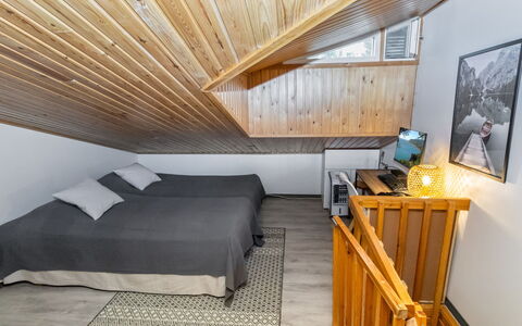 Kyllinilo: Blu, Balcone, Corrimano, Appartamento, Recinzione, Mare, Ricorrere, Condominio, Piscina, Hotel