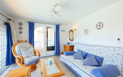 El Nido de Luisa: Camera, Proprietà, Blu, Mobilia, Camera Da Letto, Giallo, Interior Design, Immobiliare, Azzurro, Costruzione