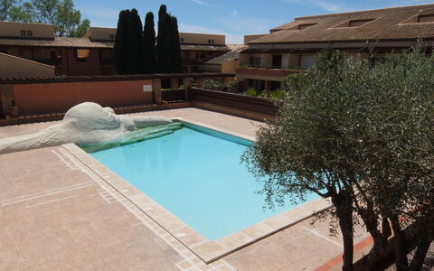 Saint Cyprien 810: Foglia, Giardino, Shade, Eco Hotel, Mobili Da Esterno, Cortile, Landscaping, Design