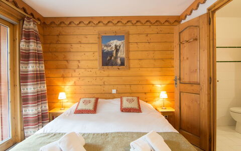 Tignes 396: Camera Da Letto, Camera, Mobilia, Proprietà, Letto, Interior Design, Parete, Costruzione, Lenzuolo, Suite