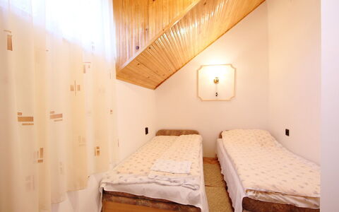 Daisy 2: Camera, Letto, Proprietà, Camera Da Letto, Mobilia, Interior Design, Costruzione, Comfort, Casa, Pavimento